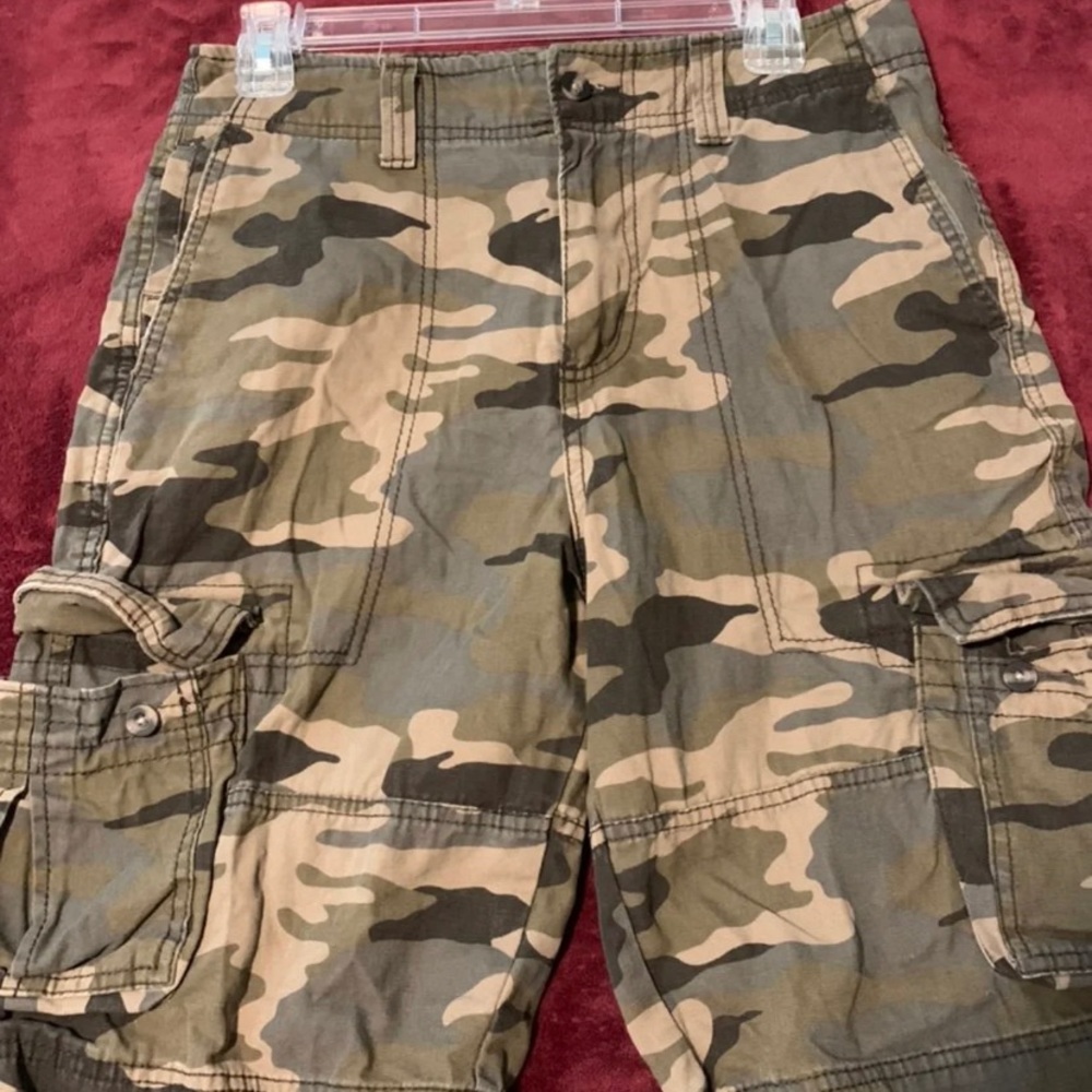 camo cargo shorts